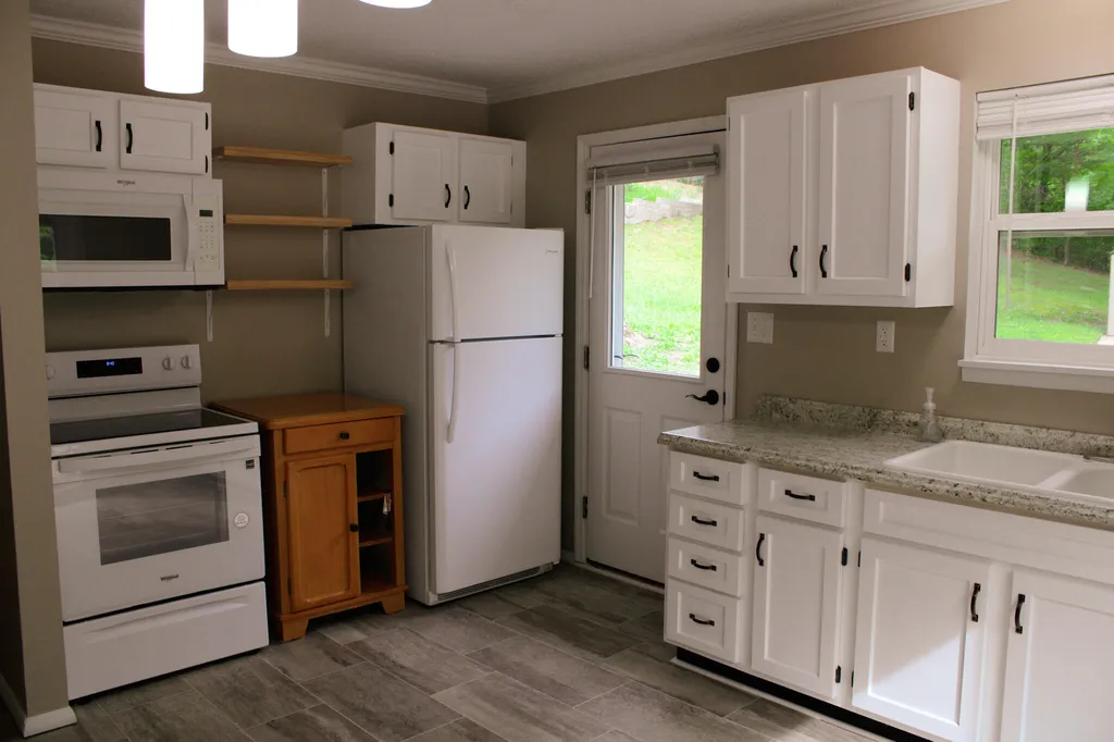 619 Lake Shore Drive New Concord KY 42076