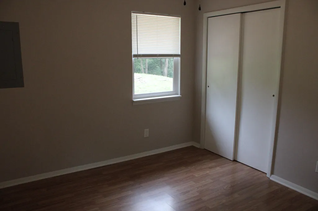 619 Lake Shore Drive New Concord KY 42076
