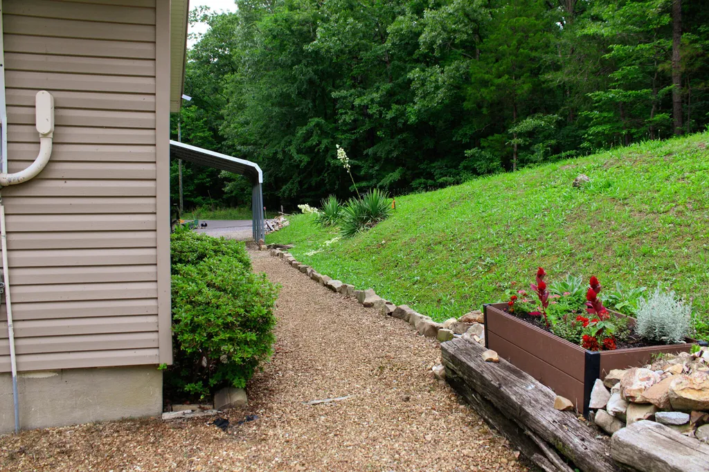 619 Lake Shore Drive New Concord KY 42076