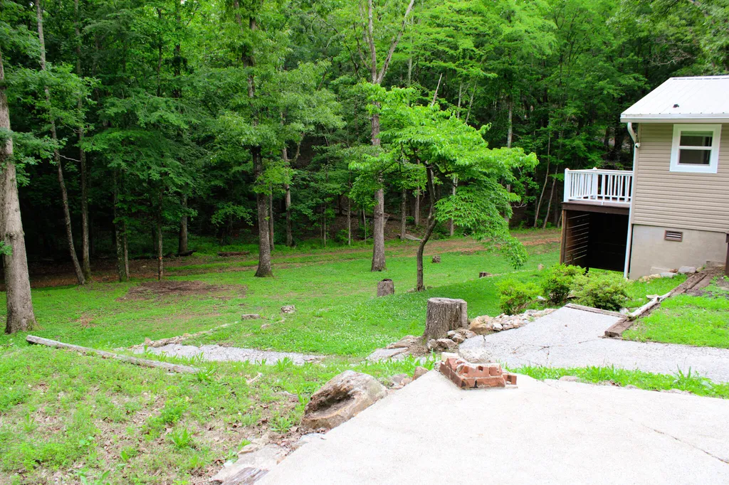 619 Lake Shore Drive New Concord KY 42076