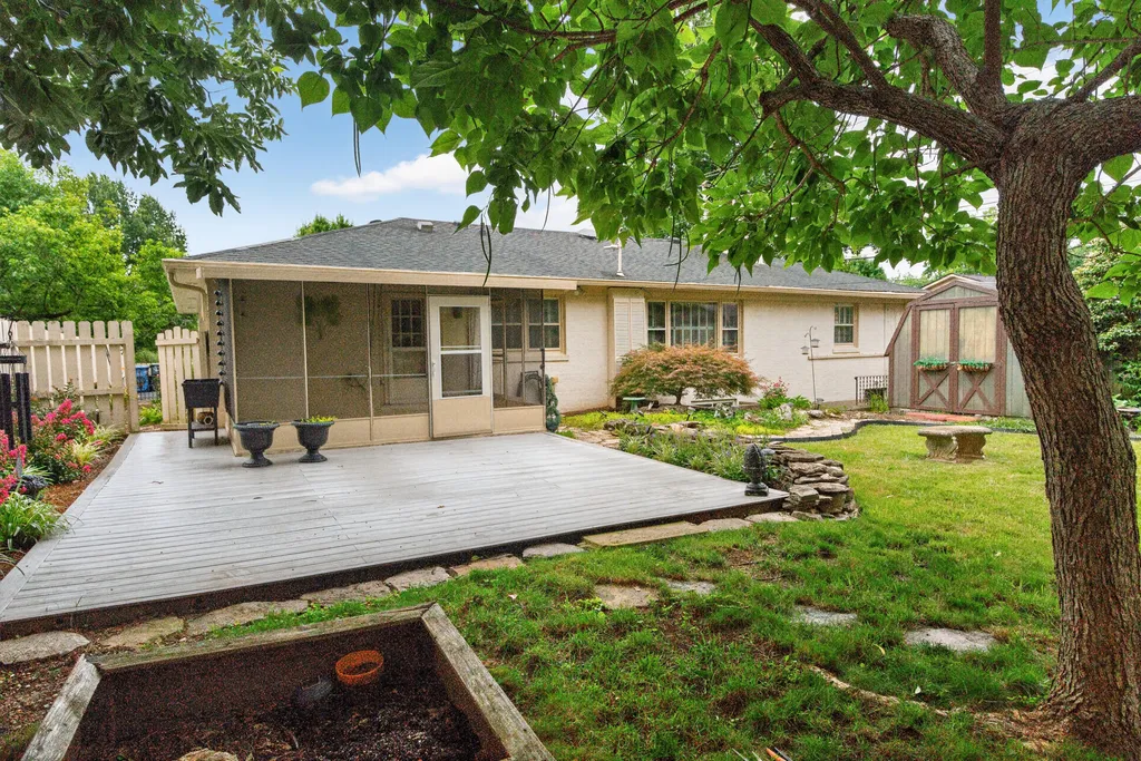 3349 Hunter Road Lexington KY 40502