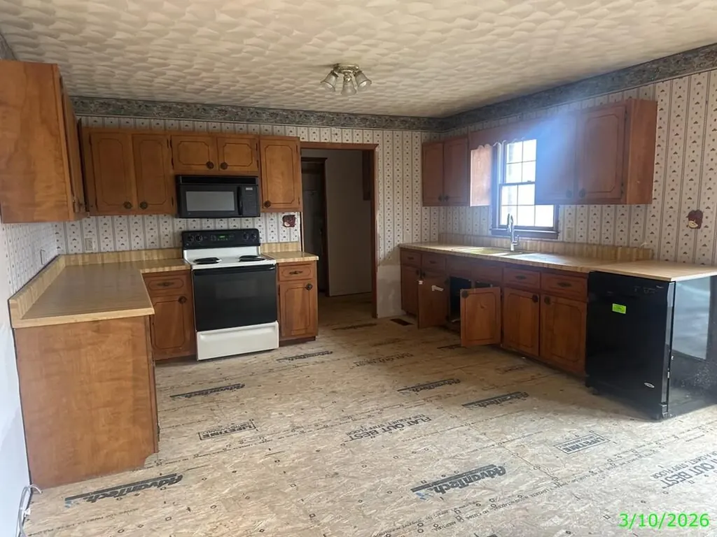 15995 Greenville Road Hopkinsville KY 42240