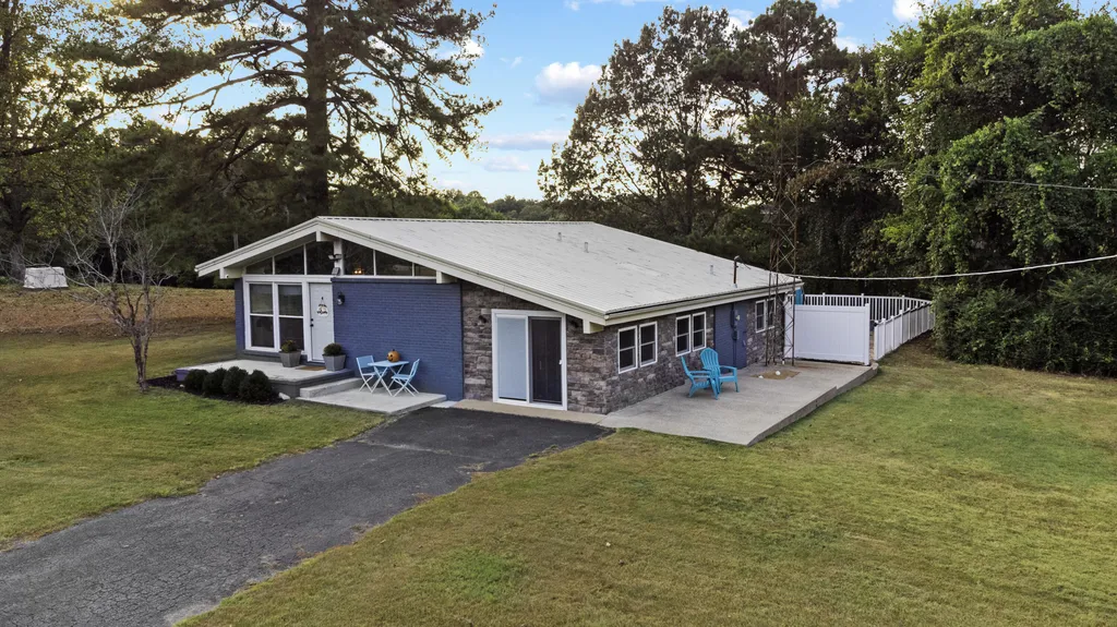 2744 Lakeview Church Road Benton KY 42025
