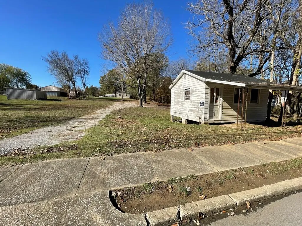 7385 Hanson Road Hanson KY 42413