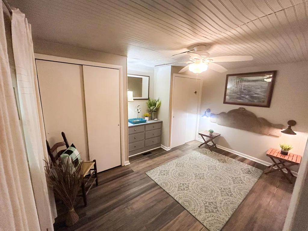 305 Lakeshore Drive Dawson Springs KY 42408
