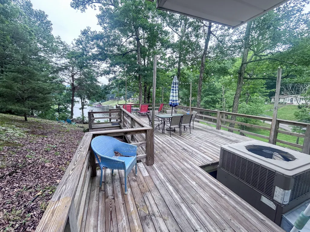 305 Lakeshore Drive Dawson Springs KY 42408