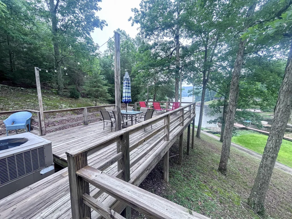 305 Lakeshore Drive Dawson Springs KY 42408