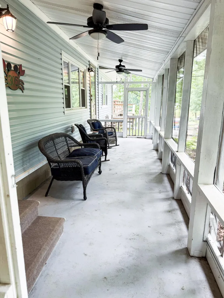 305 Lakeshore Drive Dawson Springs KY 42408