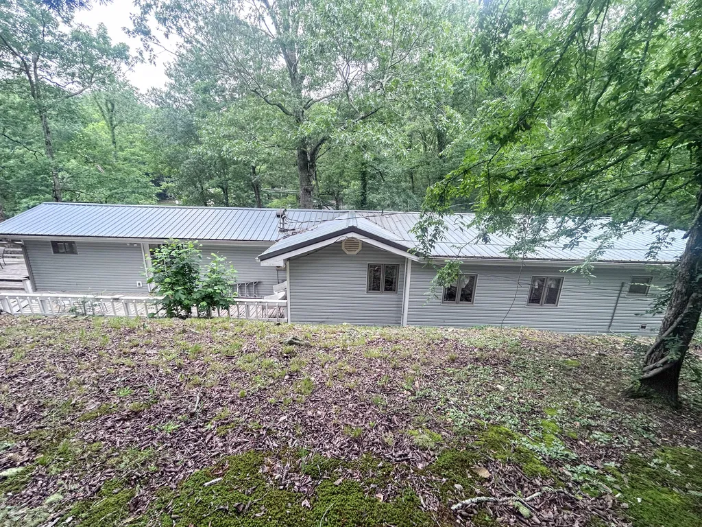 305 Lakeshore Drive Dawson Springs KY 42408