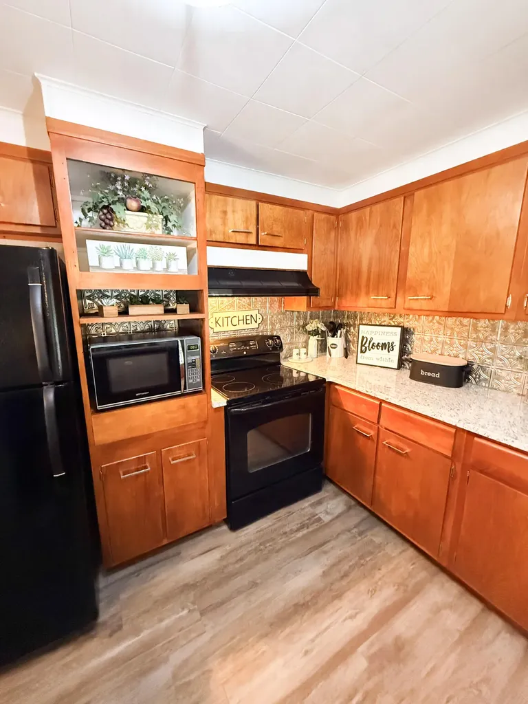 305 Lakeshore Drive Dawson Springs KY 42408