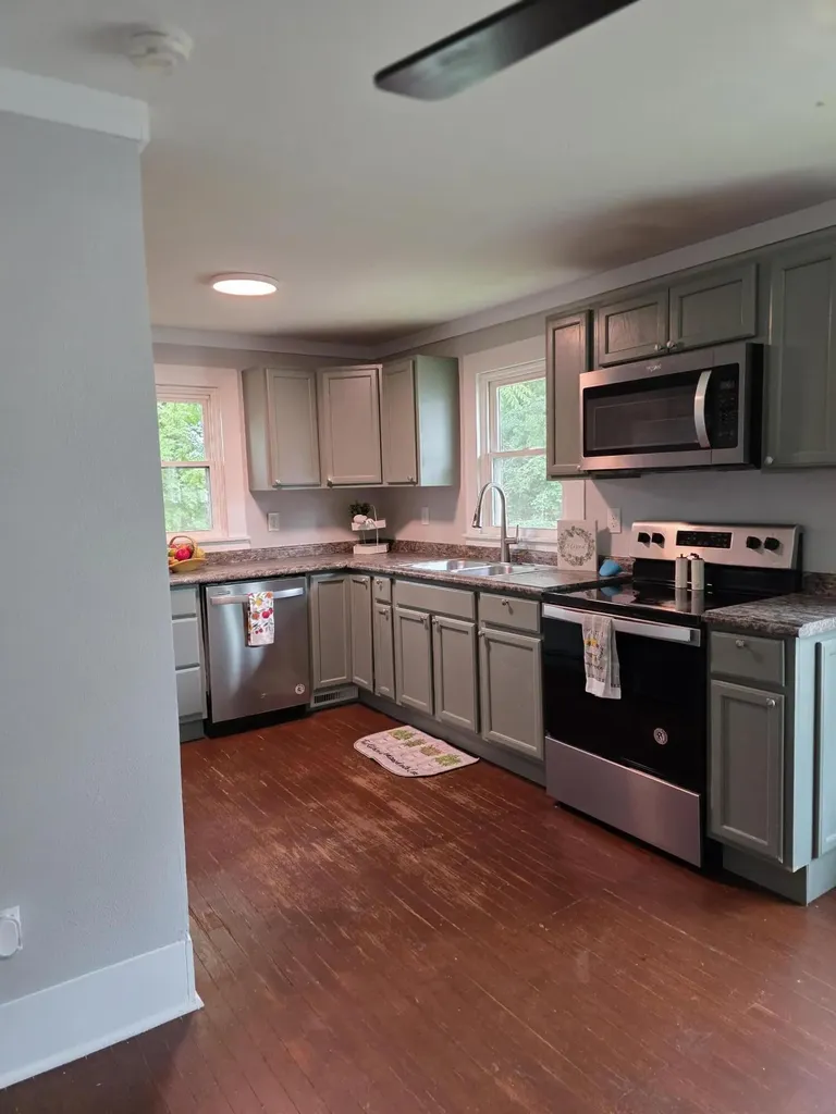 501 S 6th Street Murray KY 42071