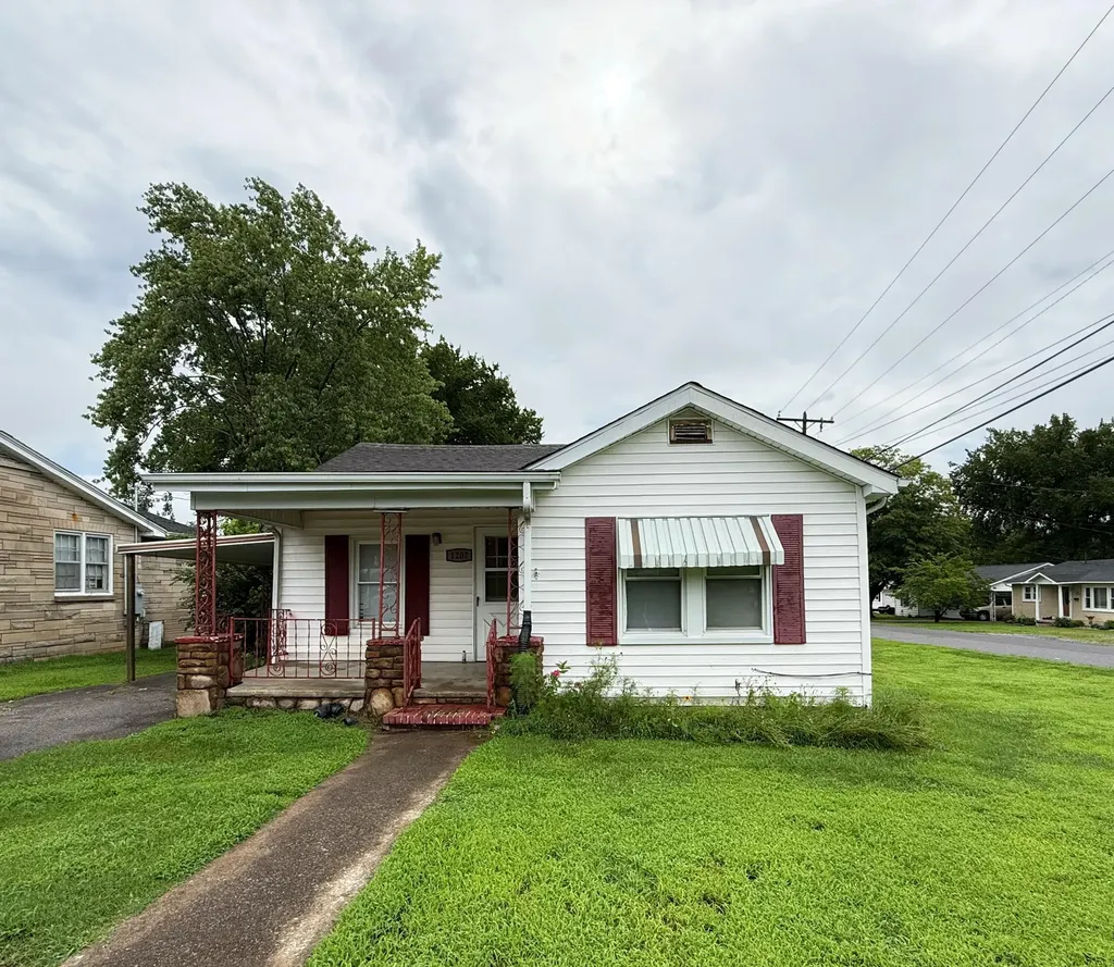 1207 Elm Street Benton KY 42025