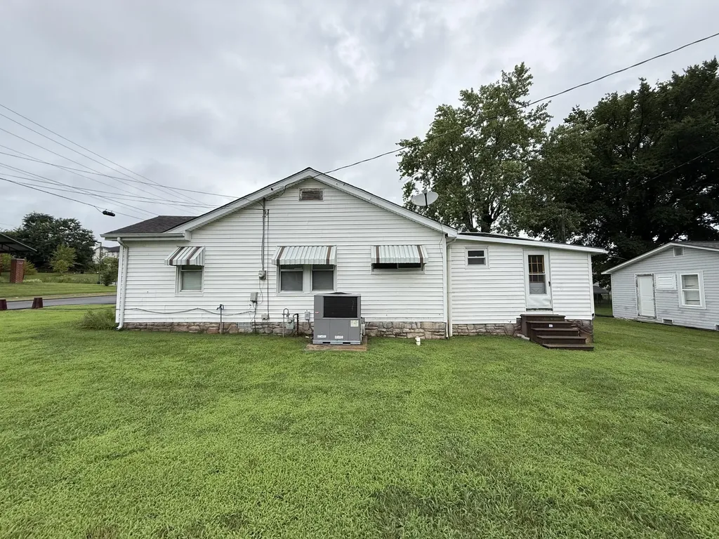 1207 Elm Street Benton KY 42025