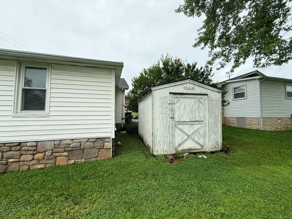 1207 Elm Street Benton KY 42025