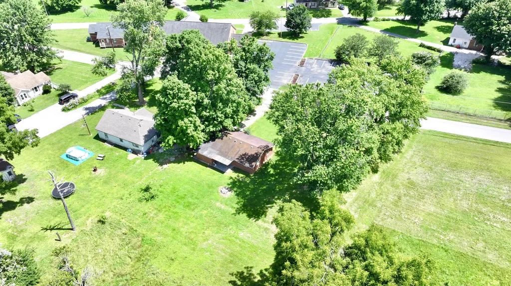 1900 E 1st Street Hopkinsville KY 42240