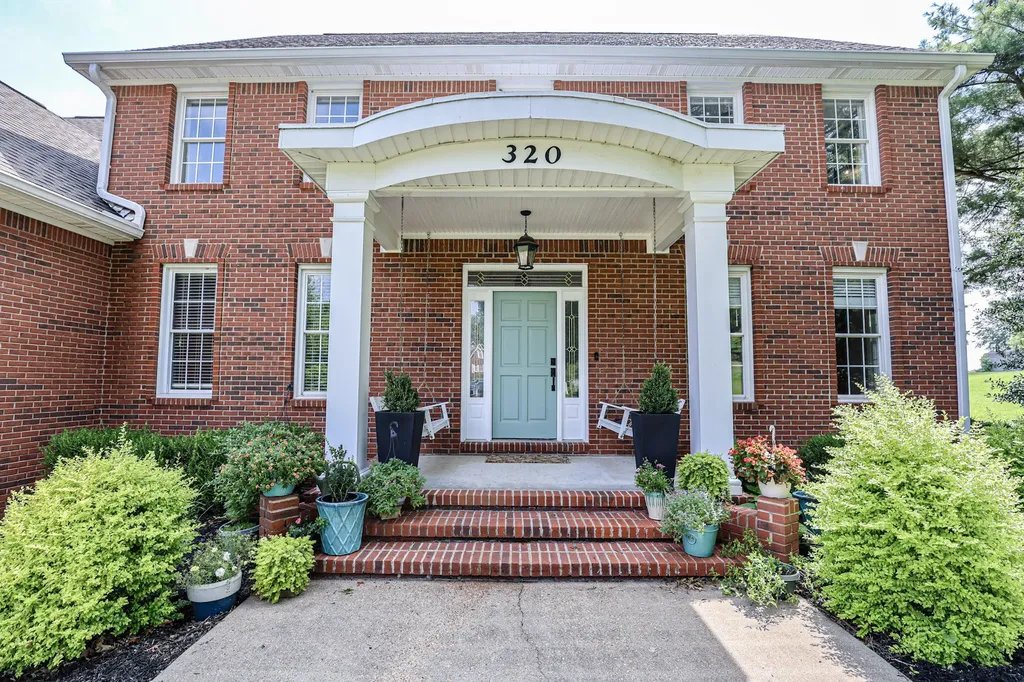 320 Braddie Cove Paducah KY 42001