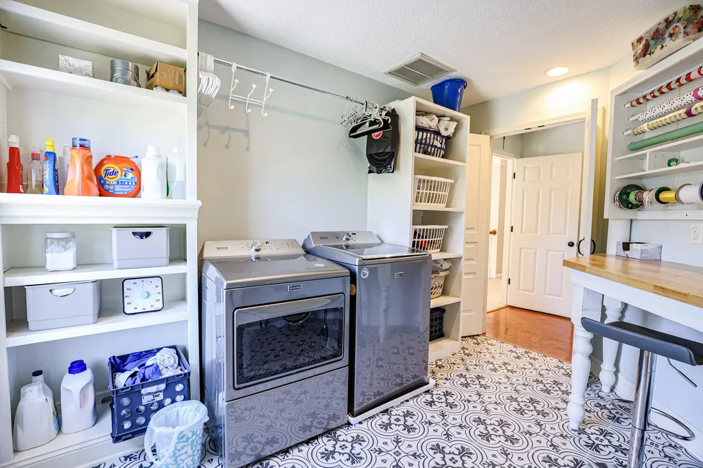 320 Braddie Cove Paducah KY 42001