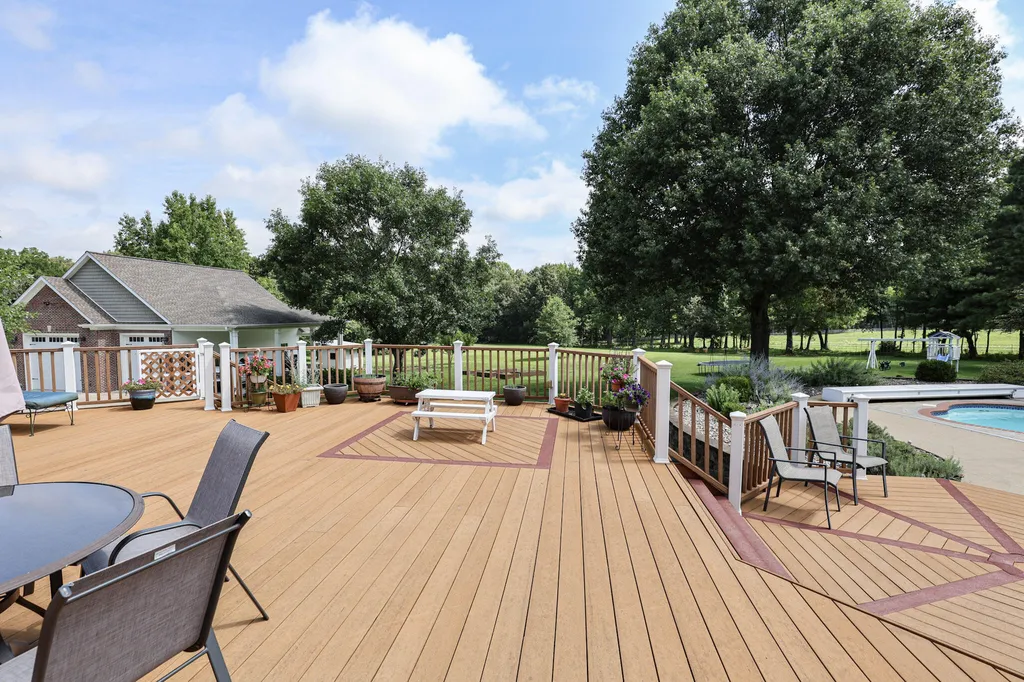 320 Braddie Cove Paducah KY 42001