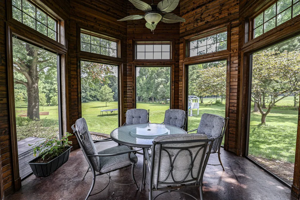 320 Braddie Cove Paducah KY 42001