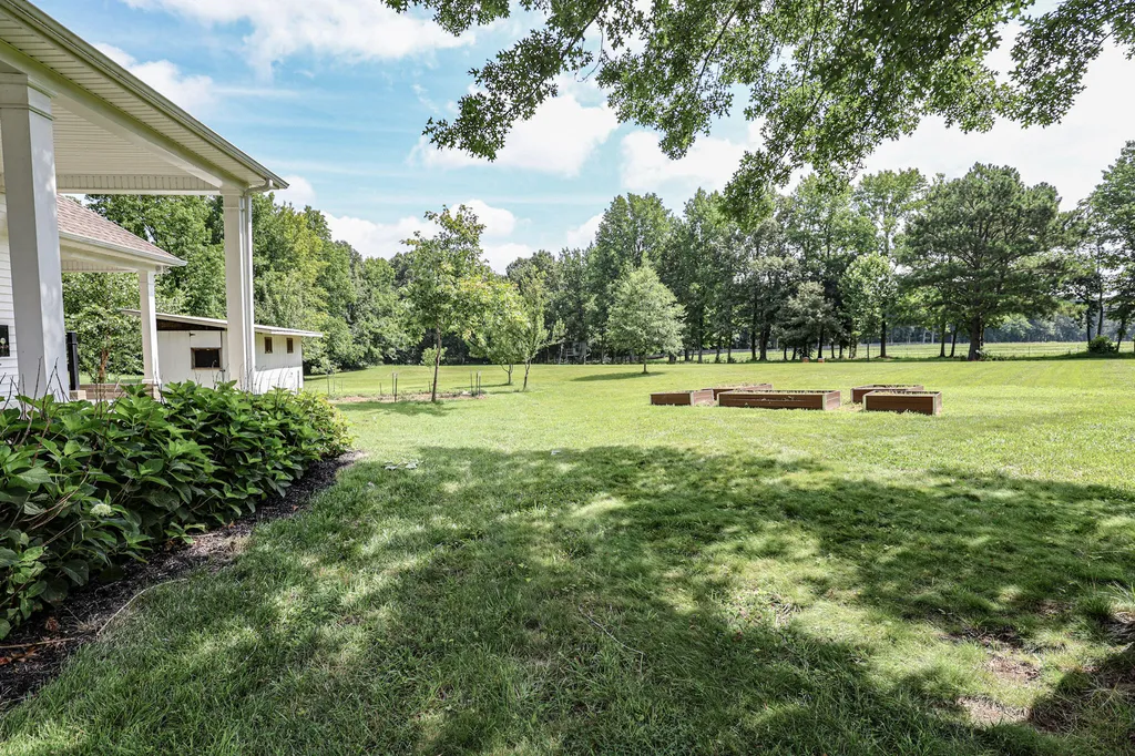 320 Braddie Cove Paducah KY 42001