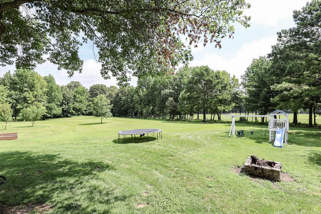 320 Braddie Cove Paducah KY 42001