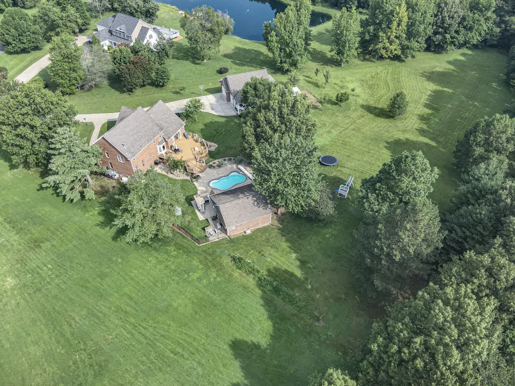 320 Braddie Cove Paducah KY 42001