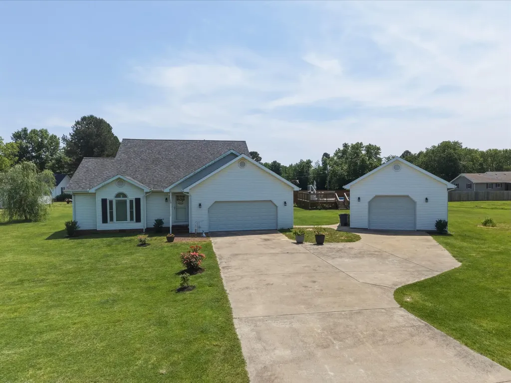 373 Powell Street Benton KY 42025