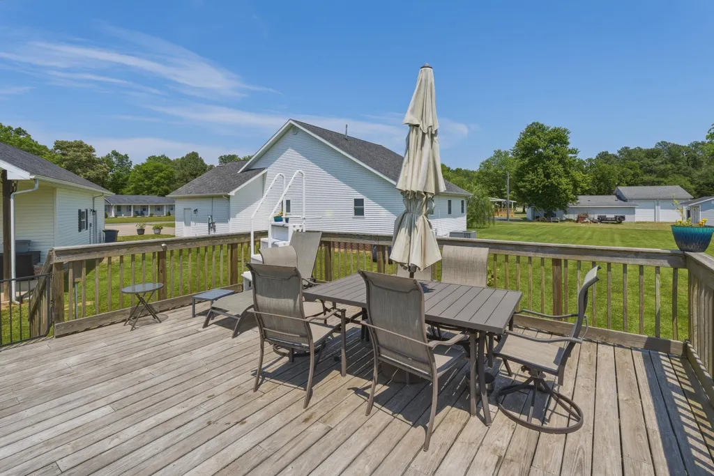 373 Powell Street Benton KY 42025