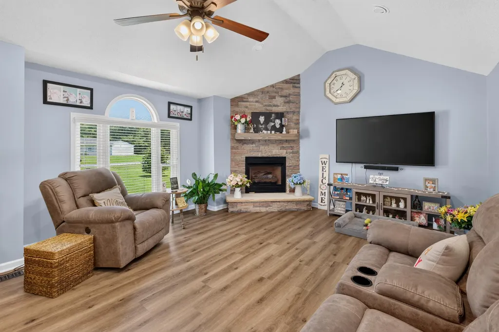 373 Powell Street Benton KY 42025