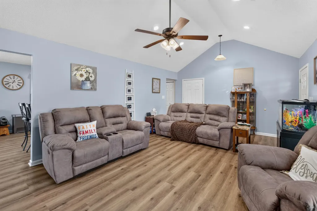 373 Powell Street Benton KY 42025