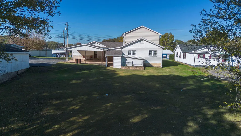 581 S Main Street Calvert City KY 42029