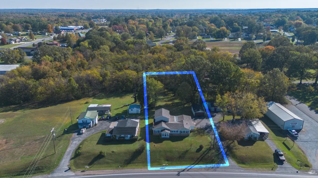581 S Main Street Calvert City KY 42029
