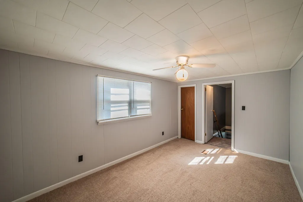 581 S Main Street Calvert City KY 42029