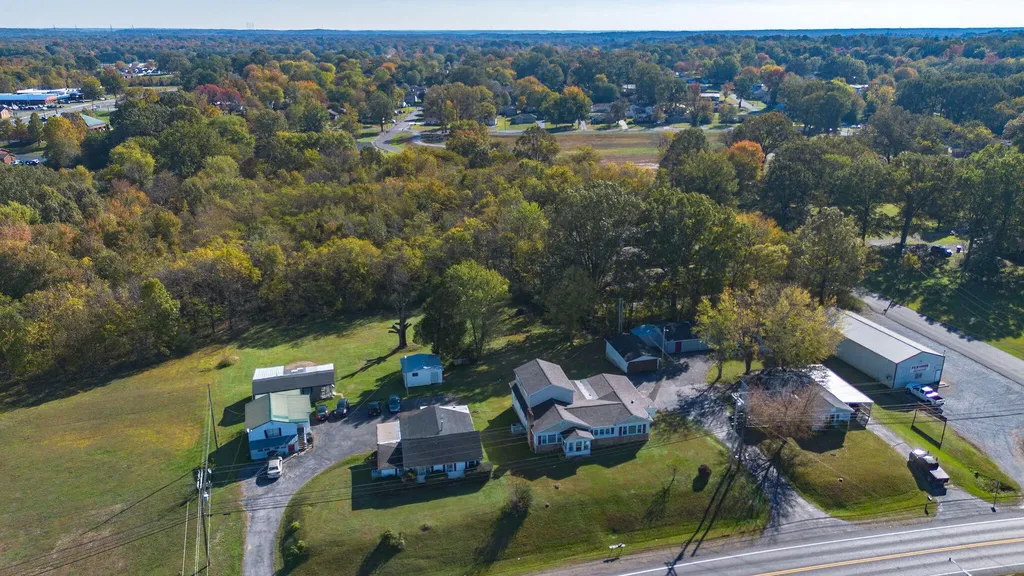 581 S Main Street Calvert City KY 42029