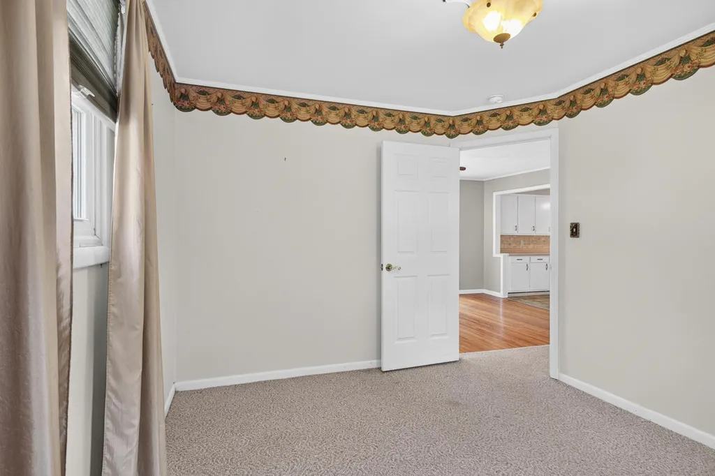 135 Southern Heights Mayfield KY 42066