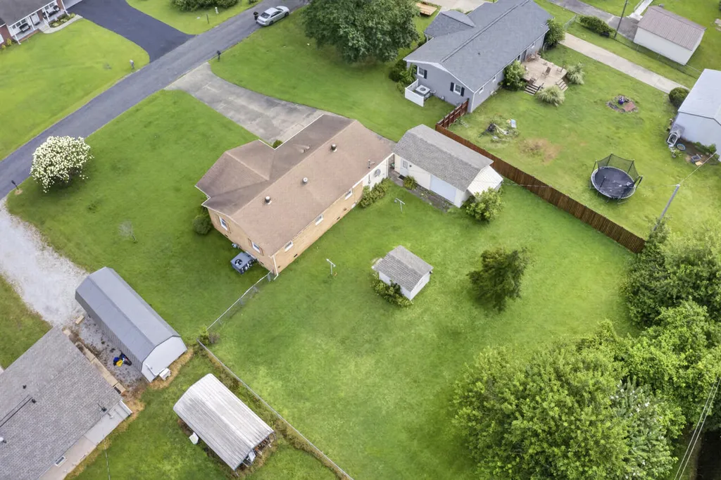 135 Southern Heights Mayfield KY 42066