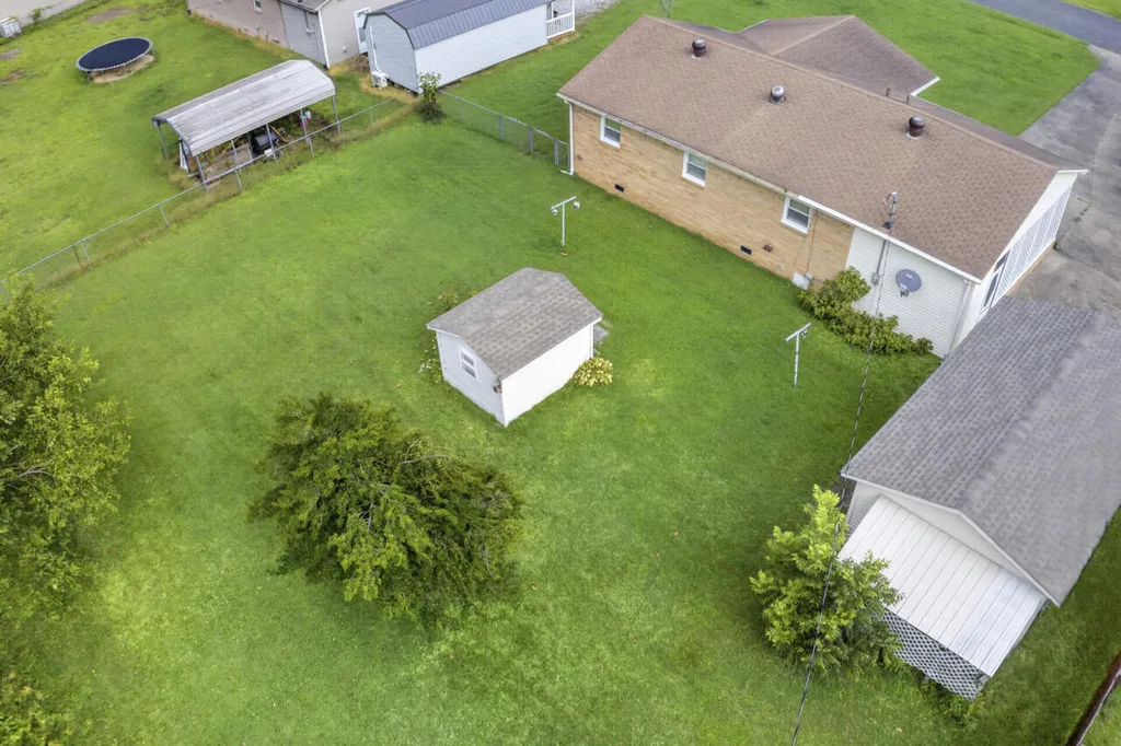 135 Southern Heights Mayfield KY 42066