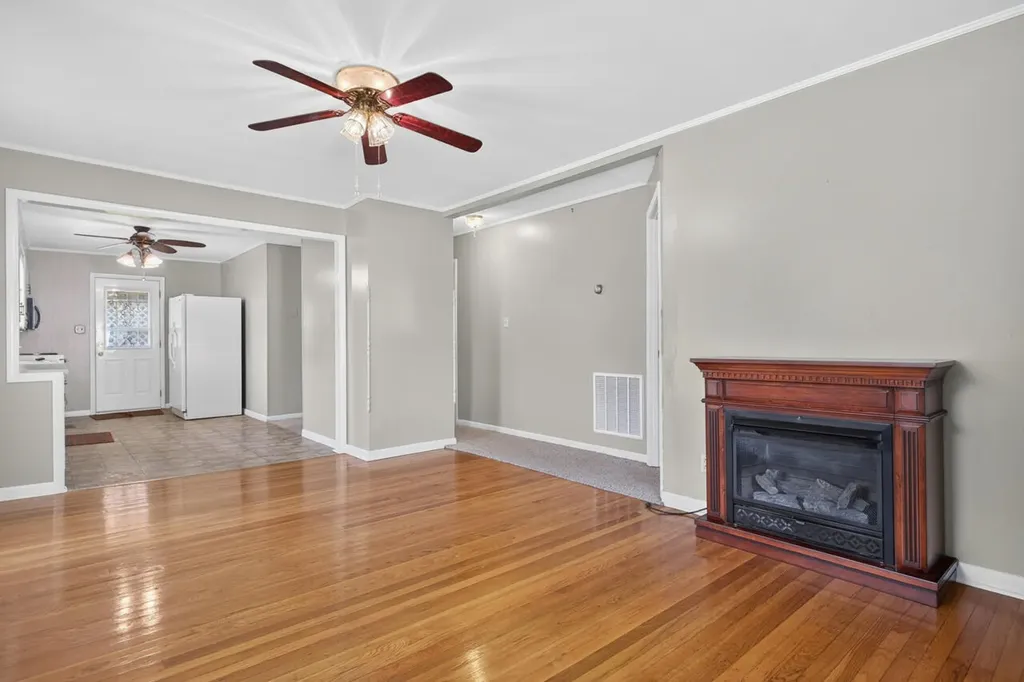 135 Southern Heights Mayfield KY 42066