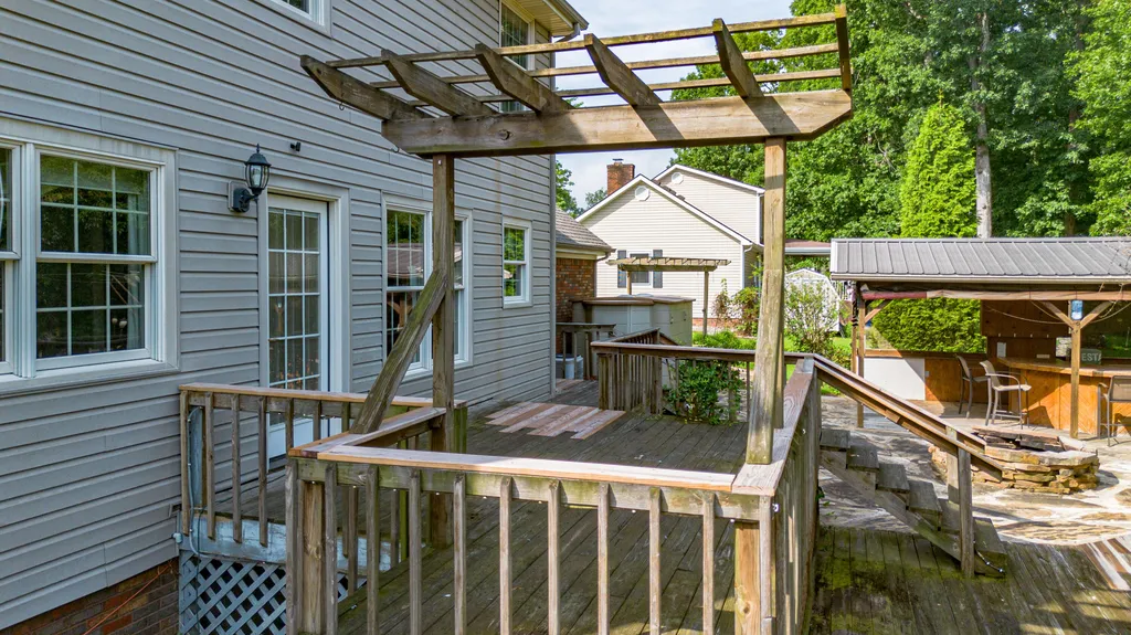 323 Meadowaire Drive Paducah KY 42003