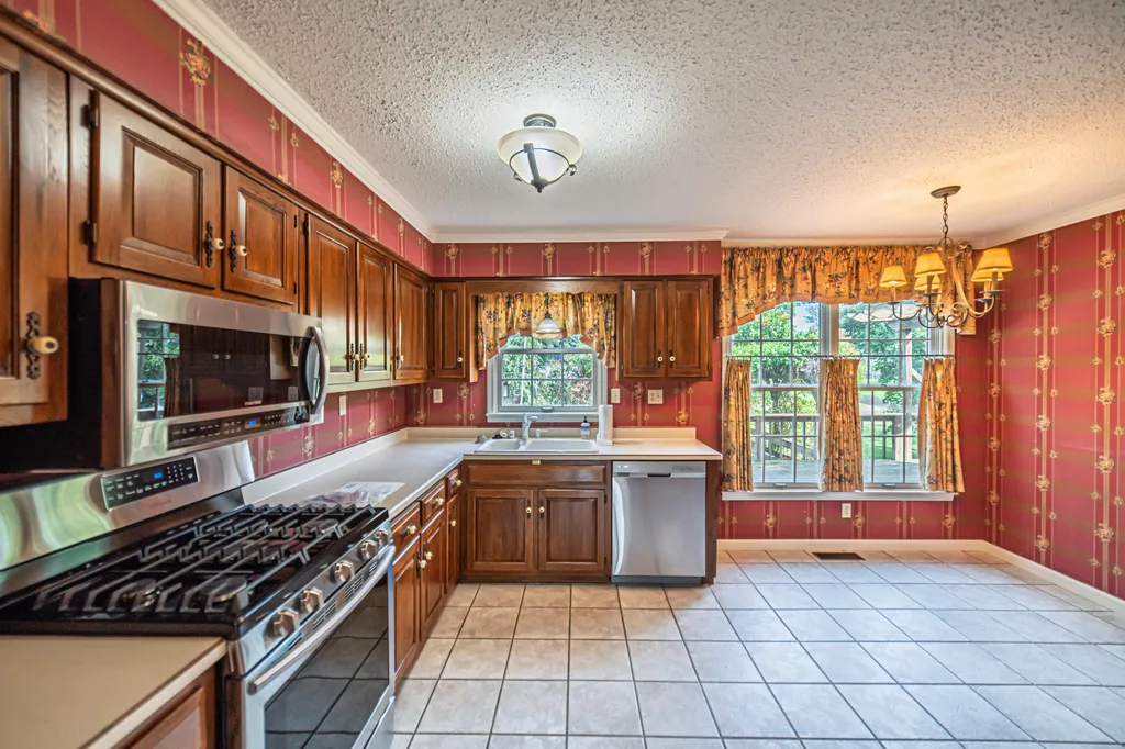323 Meadowaire Drive Paducah KY 42003