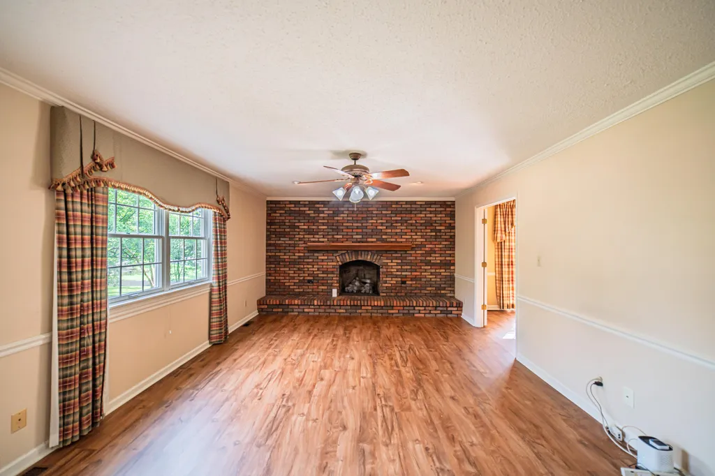 323 Meadowaire Drive Paducah KY 42003