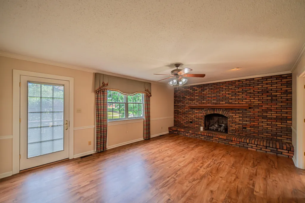 323 Meadowaire Drive Paducah KY 42003