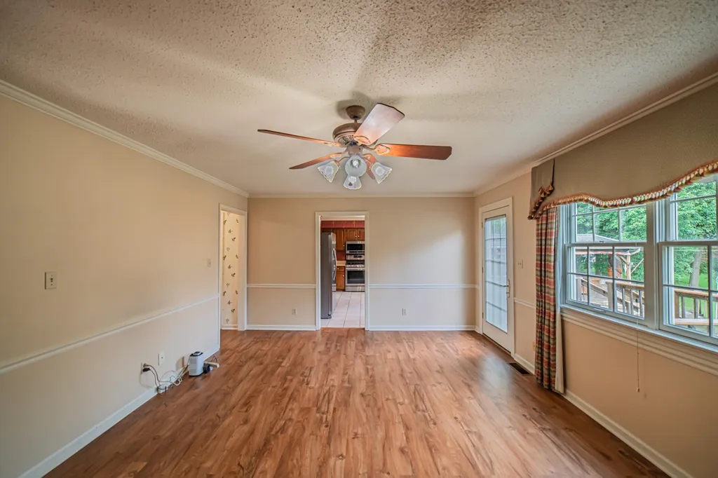 323 Meadowaire Drive Paducah KY 42003