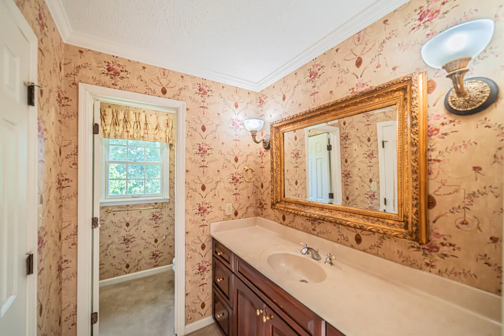 323 Meadowaire Drive Paducah KY 42003