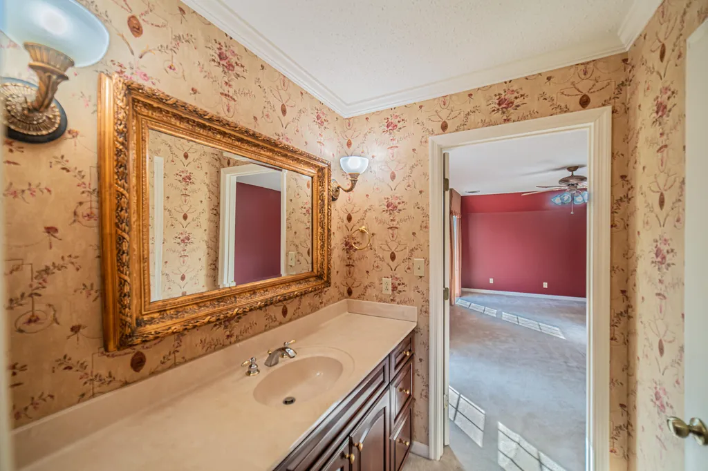 323 Meadowaire Drive Paducah KY 42003