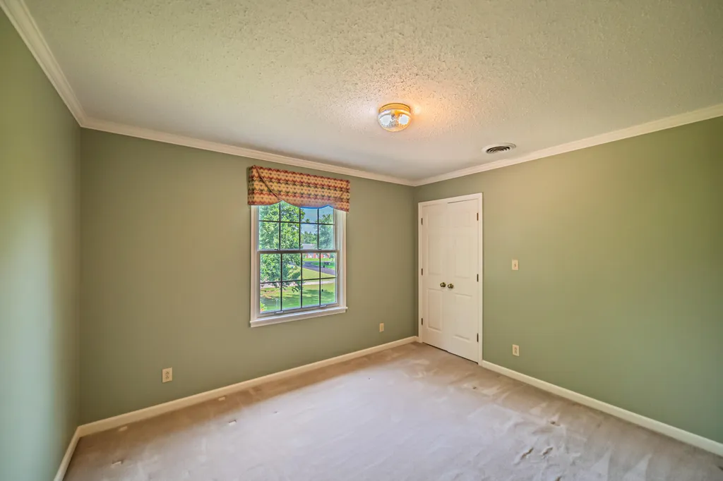 323 Meadowaire Drive Paducah KY 42003