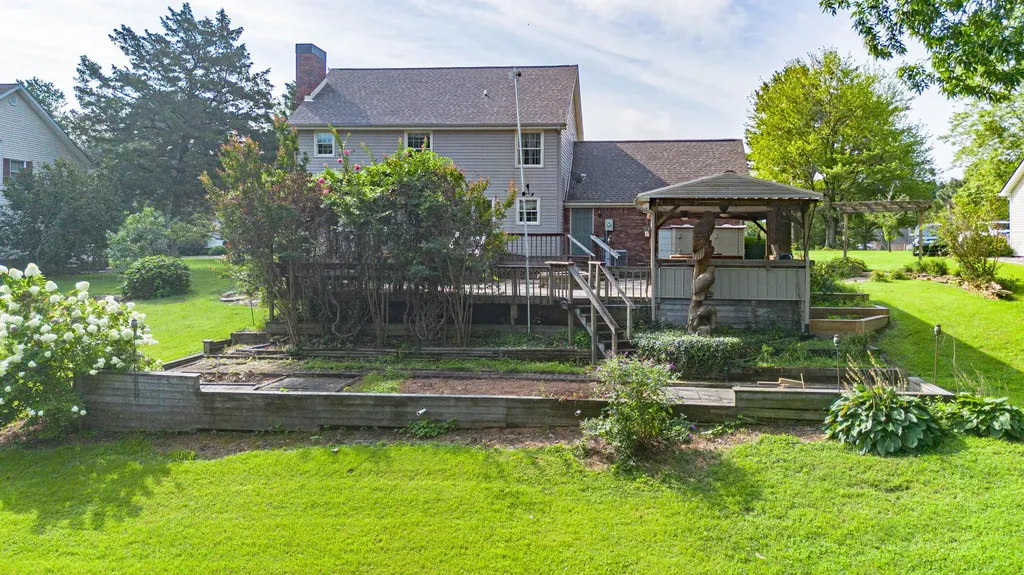 323 Meadowaire Drive Paducah KY 42003