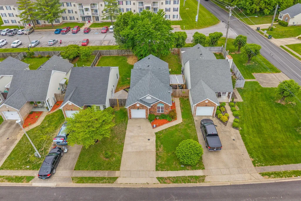 302 Northwind Drive Hopkinsville KY 42240