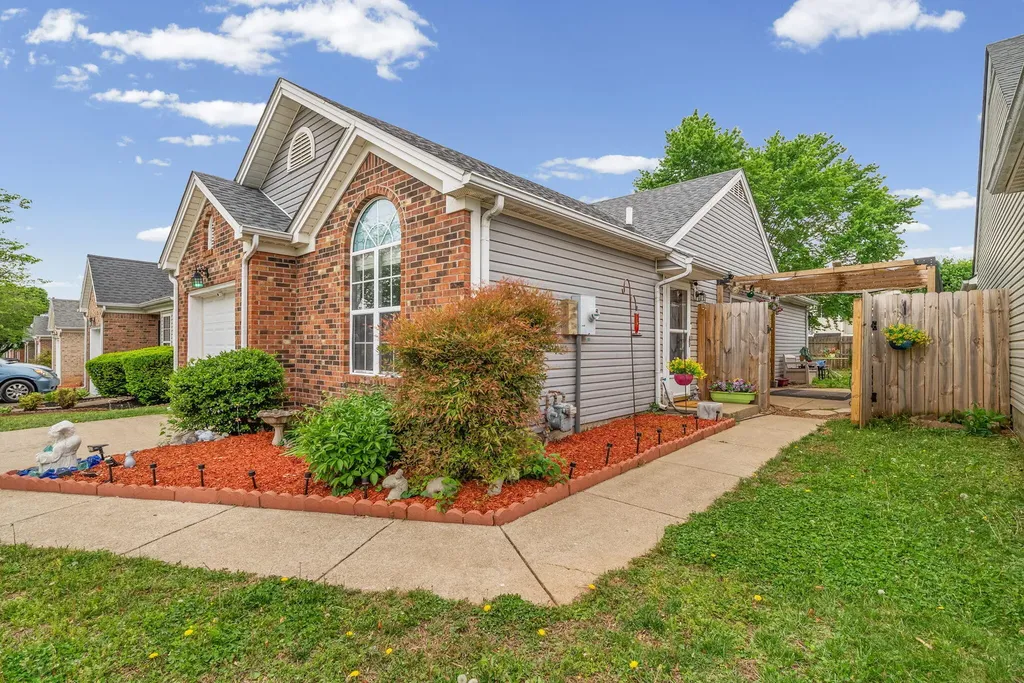 302 Northwind Drive Hopkinsville KY 42240