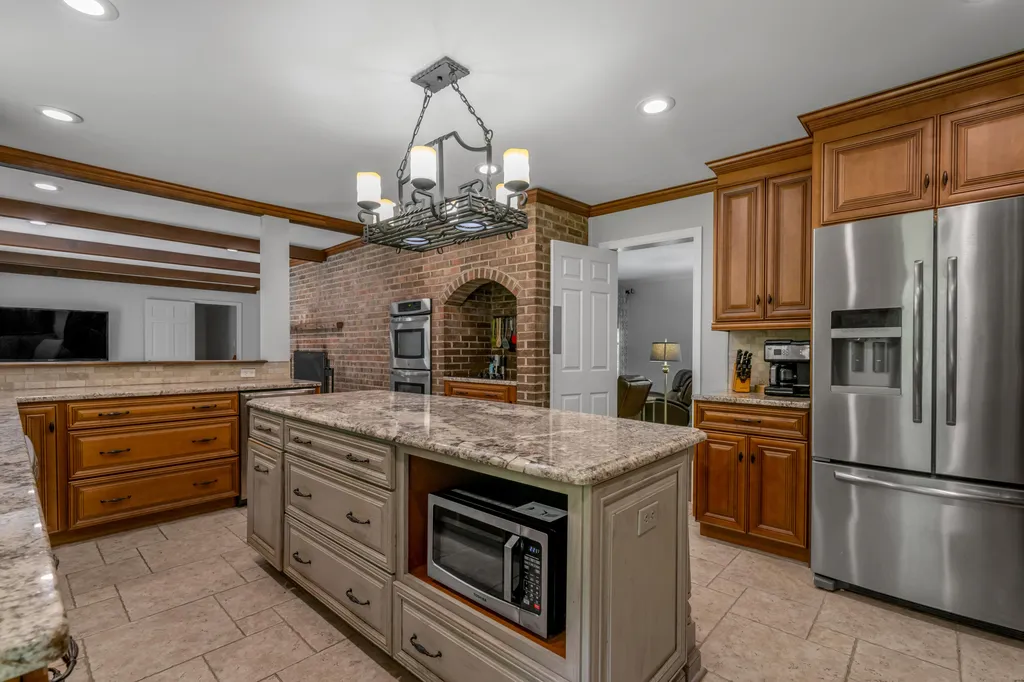 1556 Wellesley Drive Lexington KY 40513